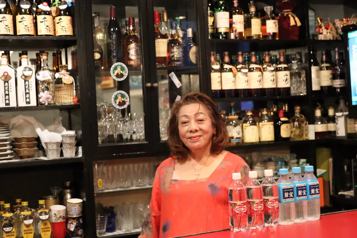 スナック千扇｜茅ヶ崎のレトロなお店｜いつも優しく迎えてくれるママさん